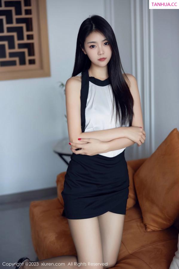 可乐Vicky  [XiuRen]高清写真图 2023.09.06 No.7342 可乐Vicky 丝袜美腿第24张图片